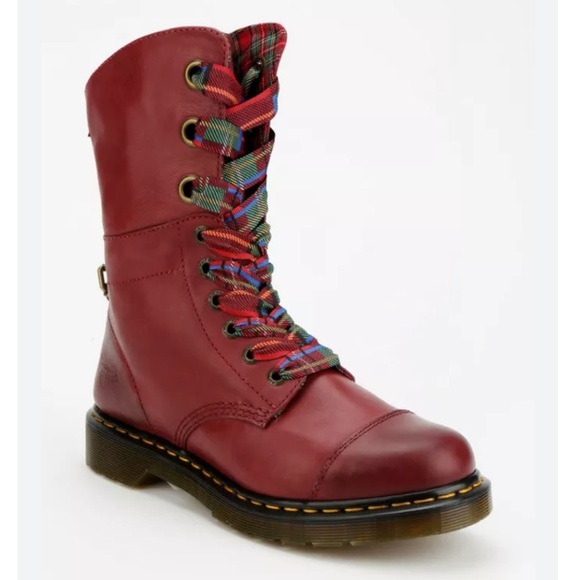 Dr. Martens Aimelie Aimilita Triumph Plaid Fold-Over 9-Eye Boot Red Leather 9 - Picture 3 of 13